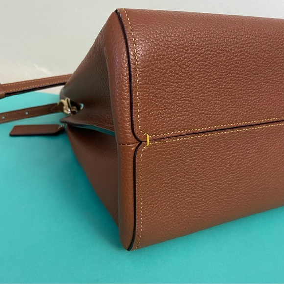 ❌SOLD❌COACH Charlie Bucket Bag in Saddle - Picture 4 of 15